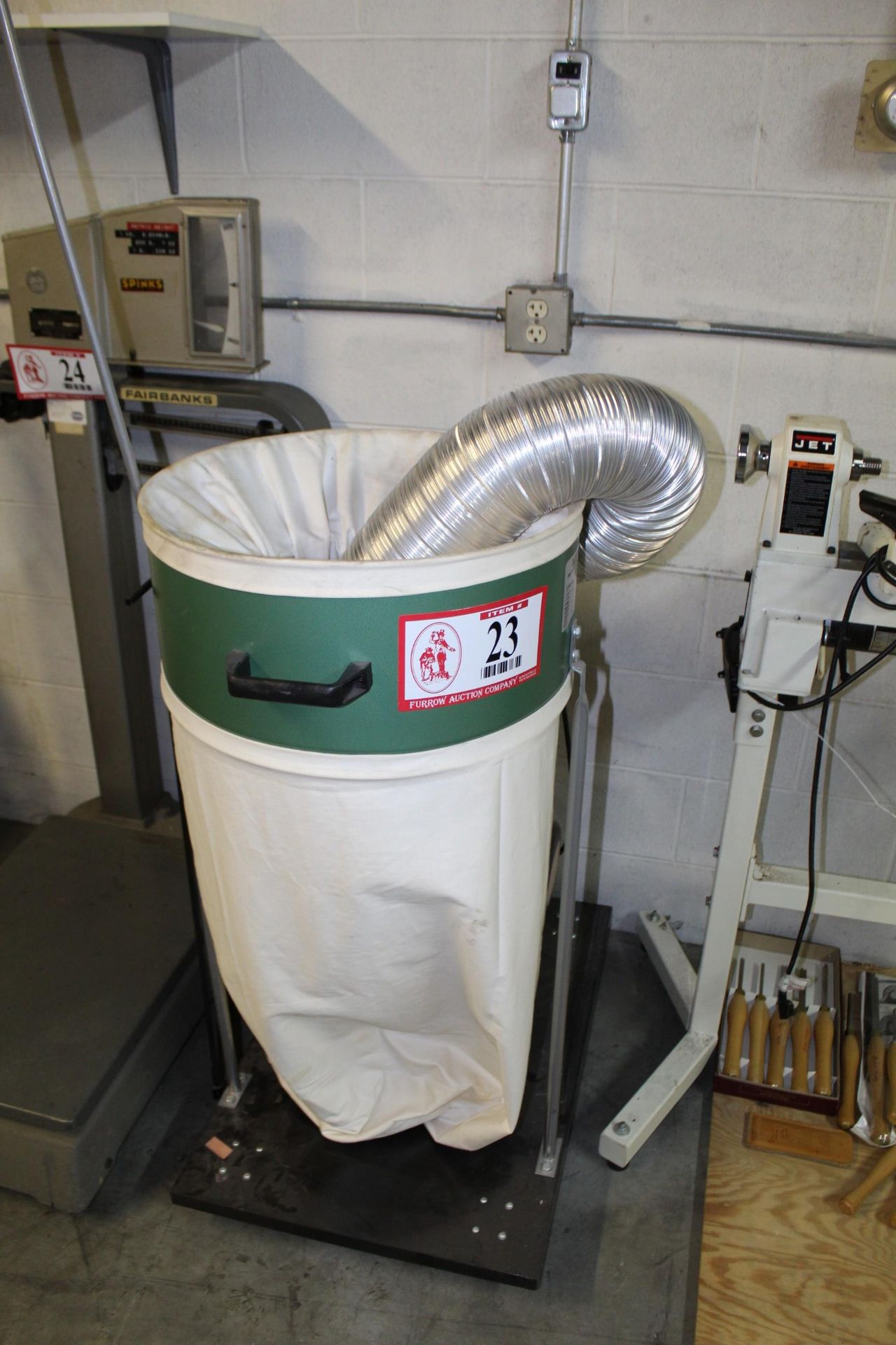 Central Machinery 70 Gallon Dust Collector