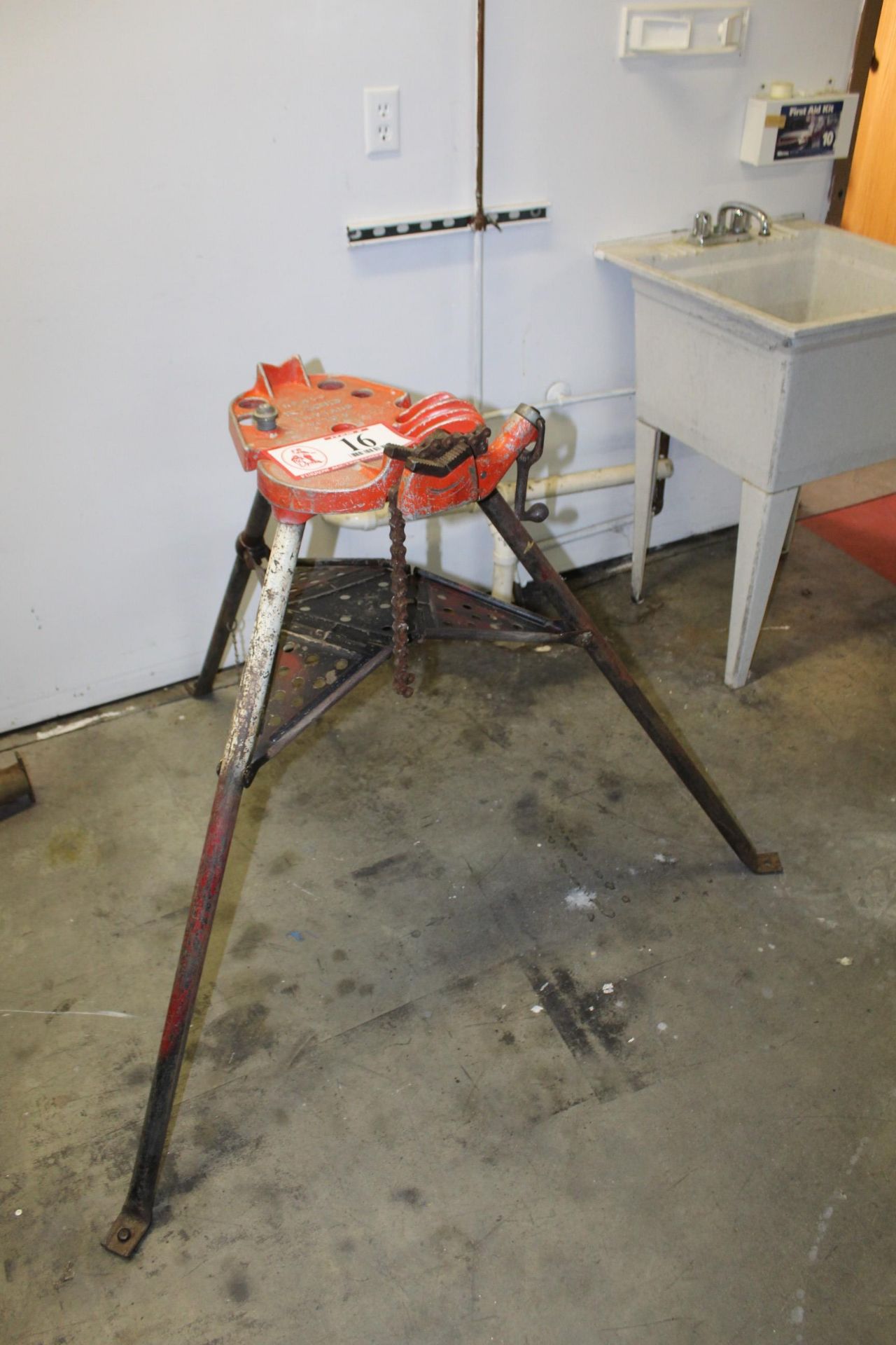 Ridgid No. 450 Tri Stand