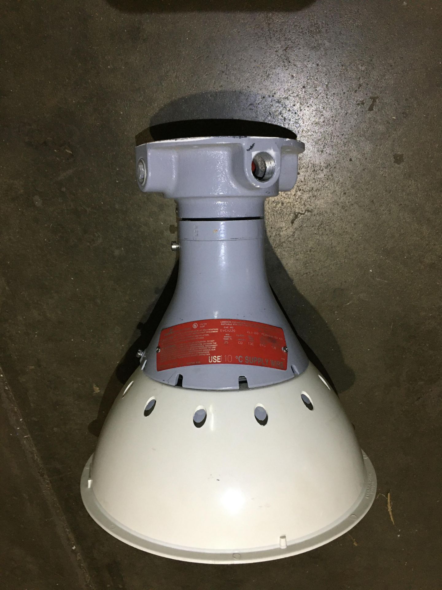 Cooper Crouse-Hinds Explosion Proof Lights - Image 2 of 4