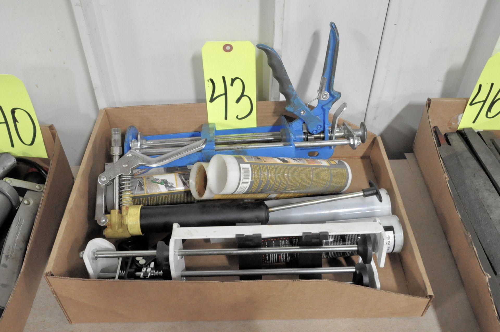 Lot-Caulk Guns in (1) Box