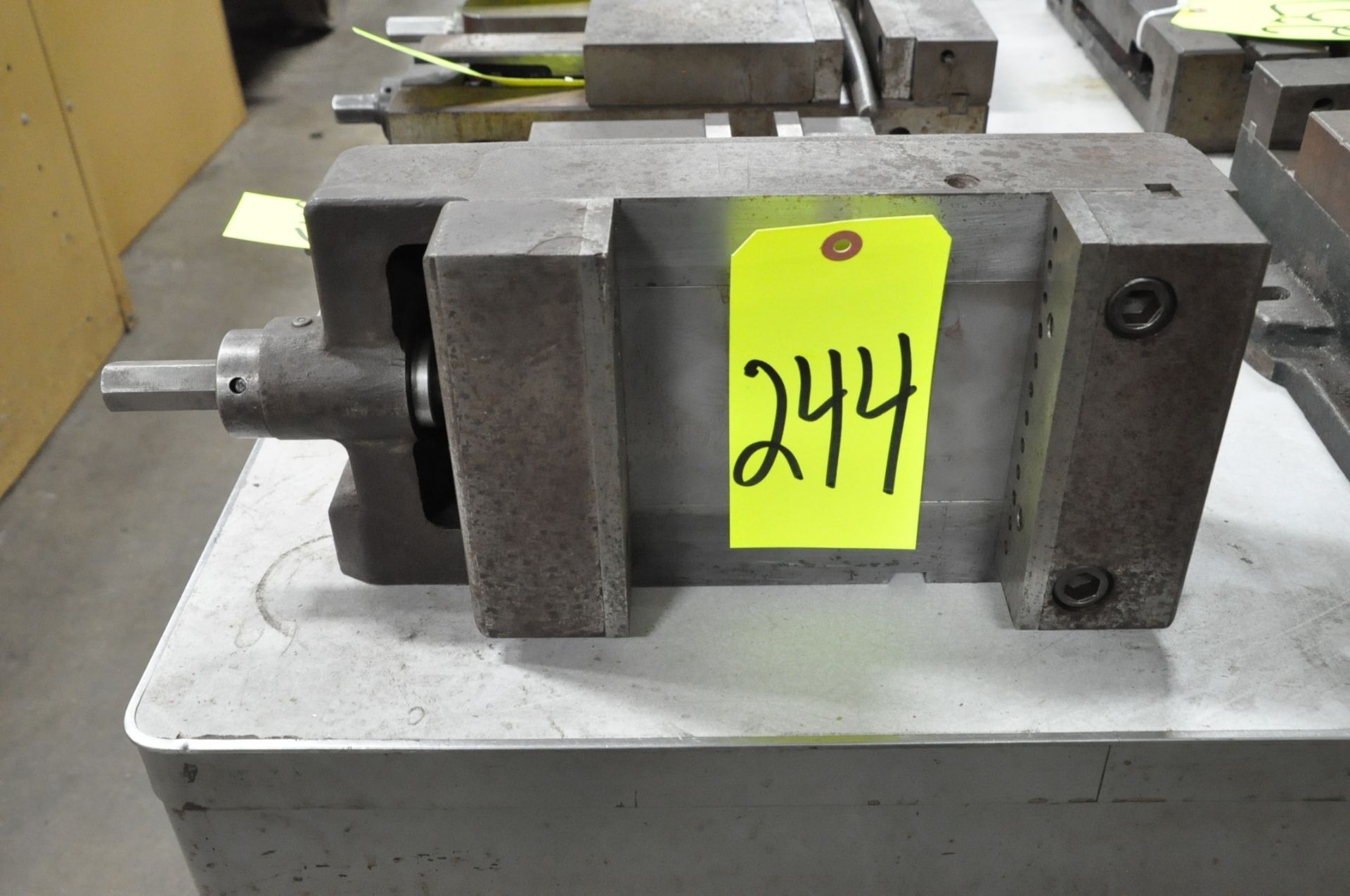 6 1/2" Angle Type Machine Vise