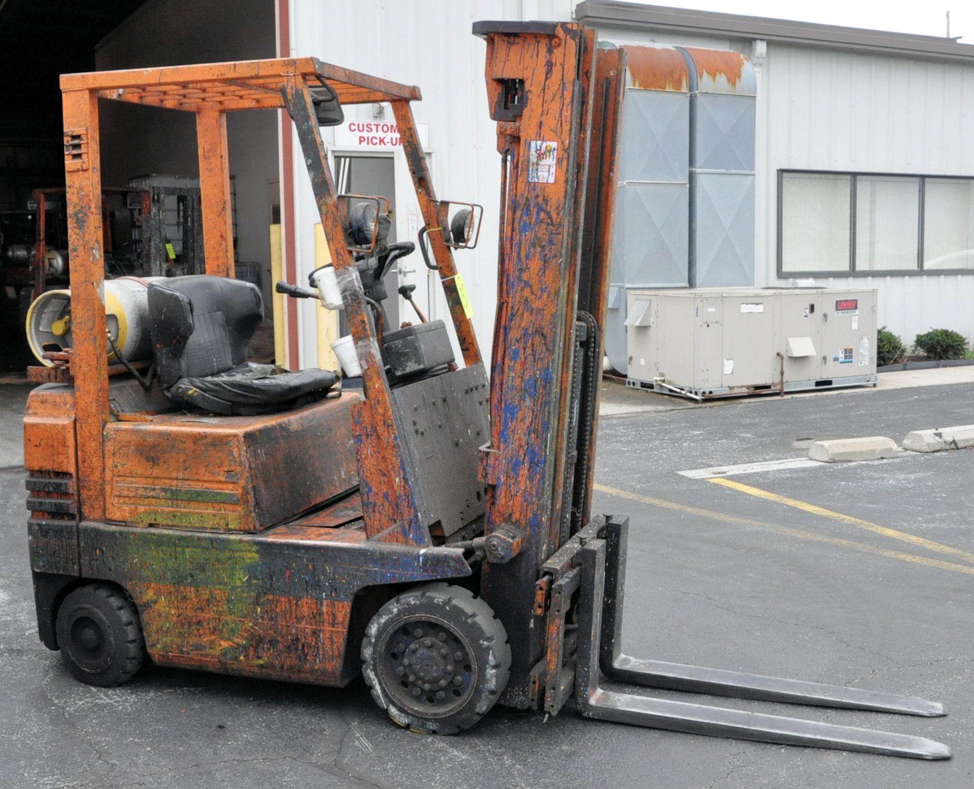 Toyota Model & S/n N/a, Approx. 2300-Lbs. x Approx. 185" Lift Capacity LP Gas Fork Lift Truck, S/n - Image 3 of 7