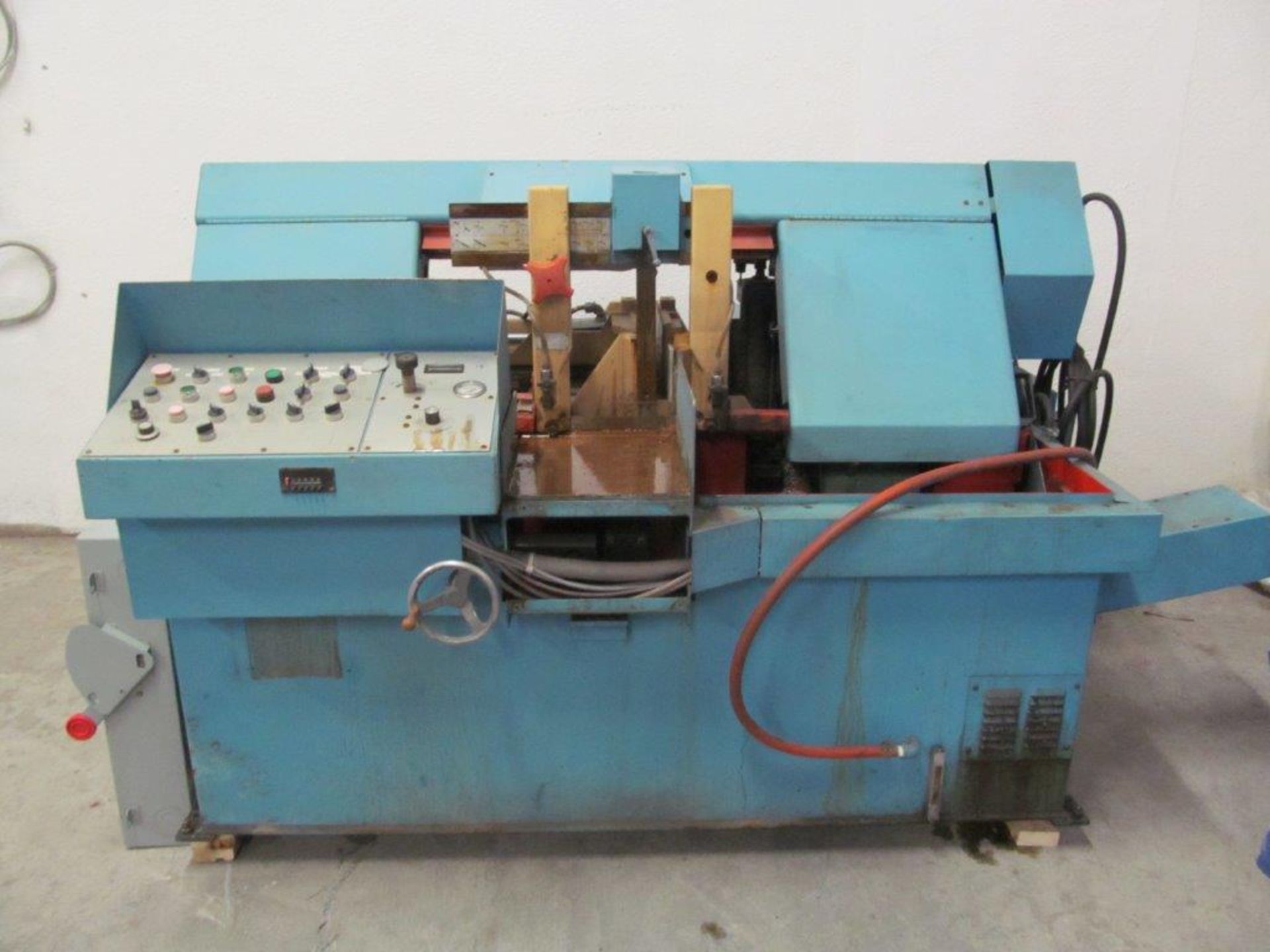 DoALL AUTOMATIC HORIZONTAL BANDSAW MODEL C-260-2, LOCATION: HAWKESBURY, ONTARIO