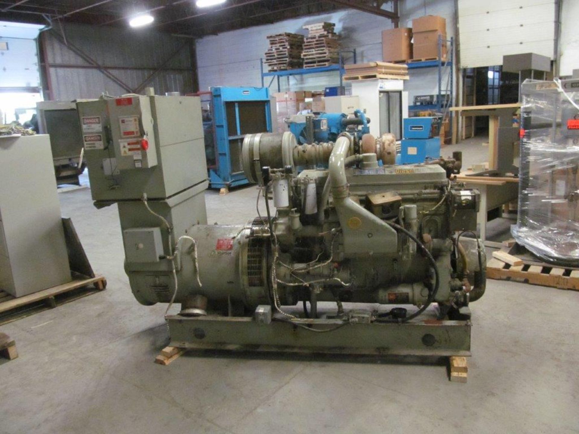 DETROIT DIESEL GENERATOR, MODEL 10637305, 6 CYLINDER, 495 HRS, 250 KVA, 241 AMP, VOLTAGE 600, 1800