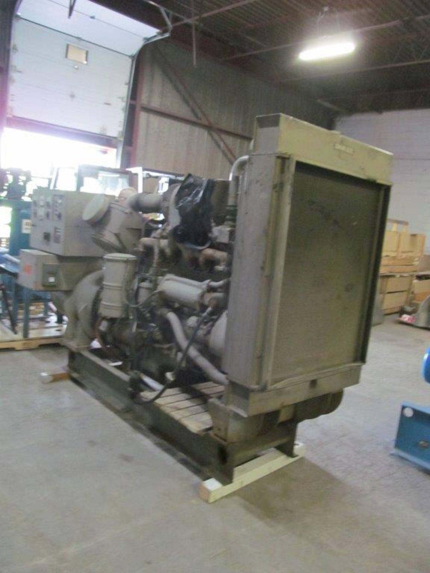 CUMMINS DIESEL GENERATOR, MODEL NT3351P, 6 CYLINDER, 2075 HRS, 210KW, 263 KVA, VOLTAGE 120/208, - Image 6 of 13