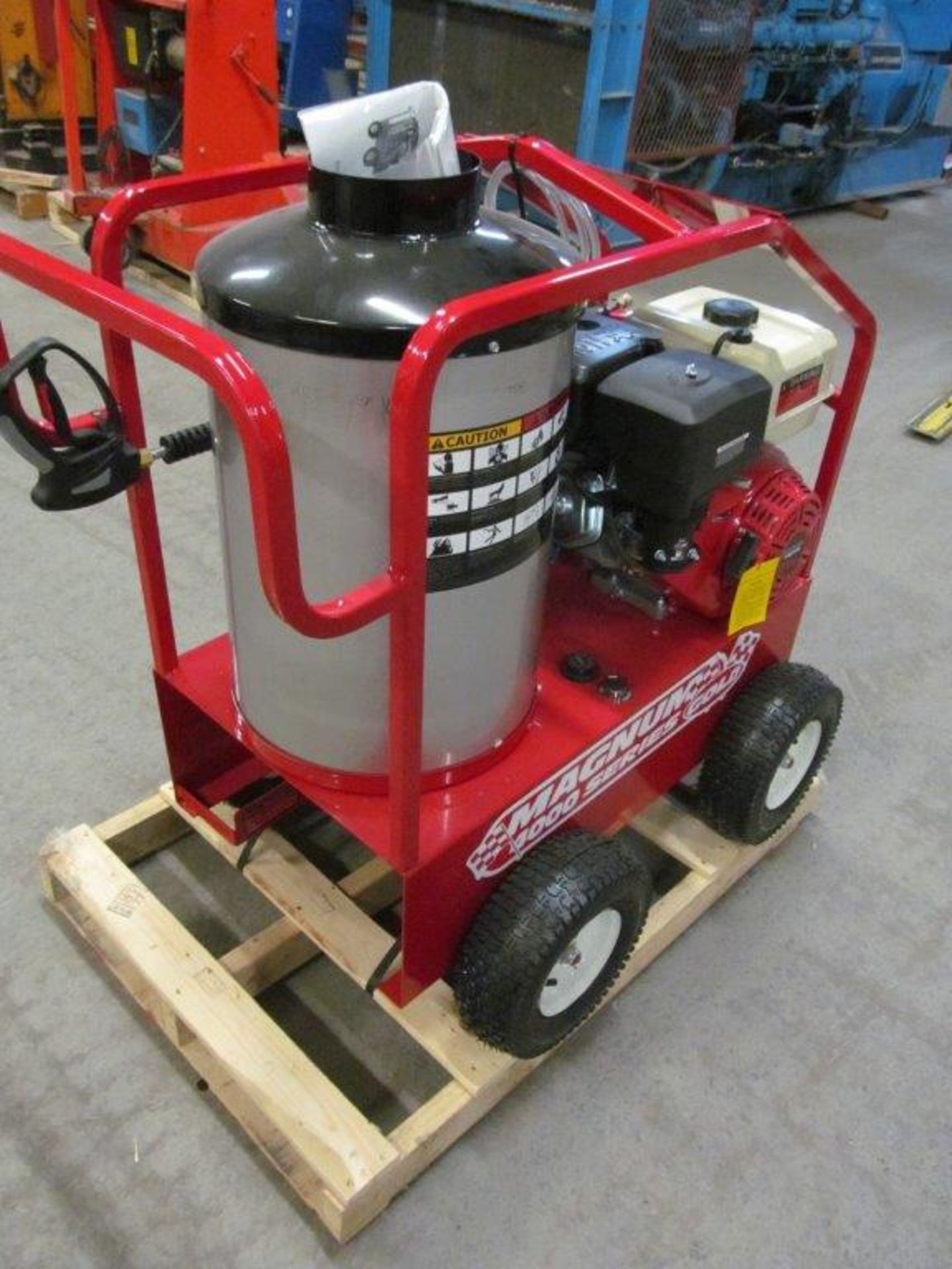 BRAND NEW EASY-KLEEN HOT WATER PRESSURE WASHER MODEL MAGNUM GOLD, LOCATION: HAWKESBURY, ONTARIO - Image 6 of 11