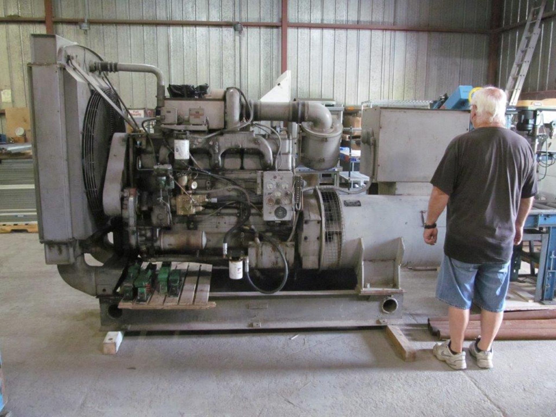 CUMMINS DIESEL GENERATOR, MODEL NT3351P, 6 CYLINDER, 2075 HRS, 210KW, 263 KVA, VOLTAGE 120/208, - Image 2 of 13