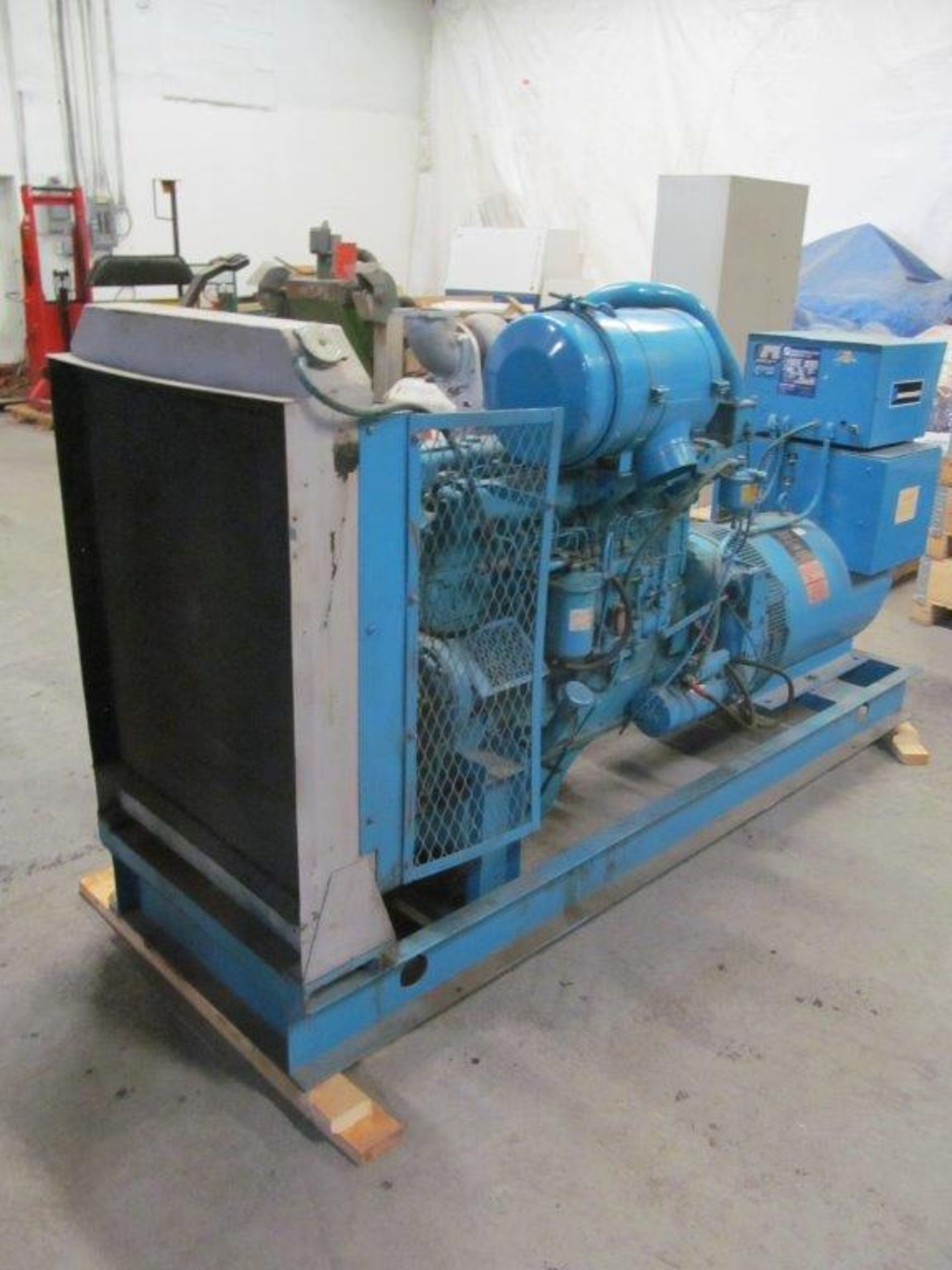 SIMPOWER DIESEL GENERATOR STRAIGHT 6 CYLINDER 180KW 225KVA 180 AMP VOLTAGE: 600 200 WATT RPM 1800 - Image 4 of 10