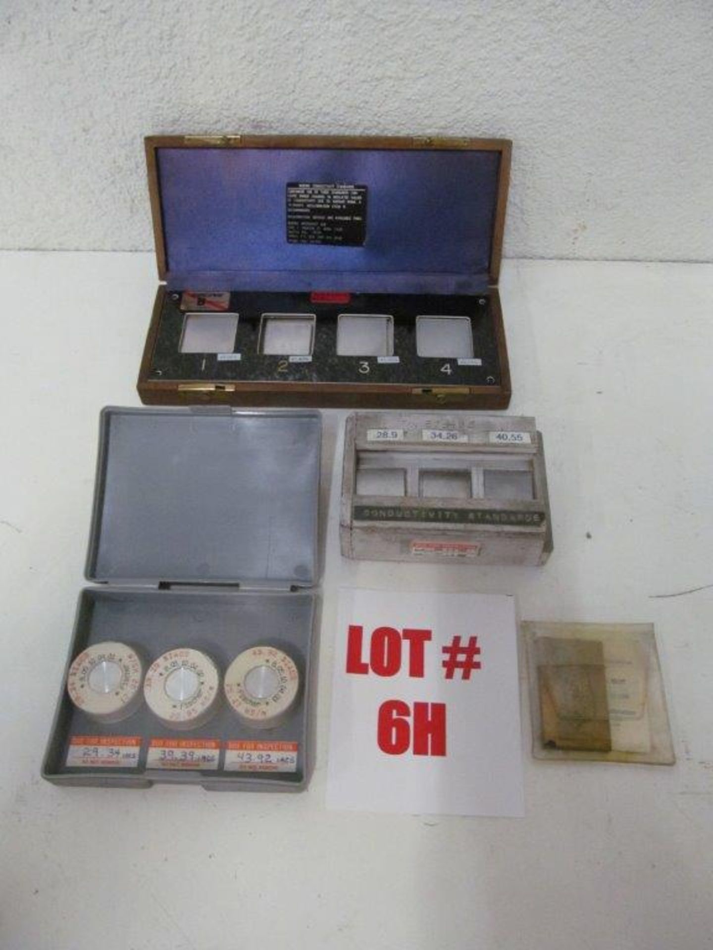 (LOT) CONDUCTIVITY GAUGES