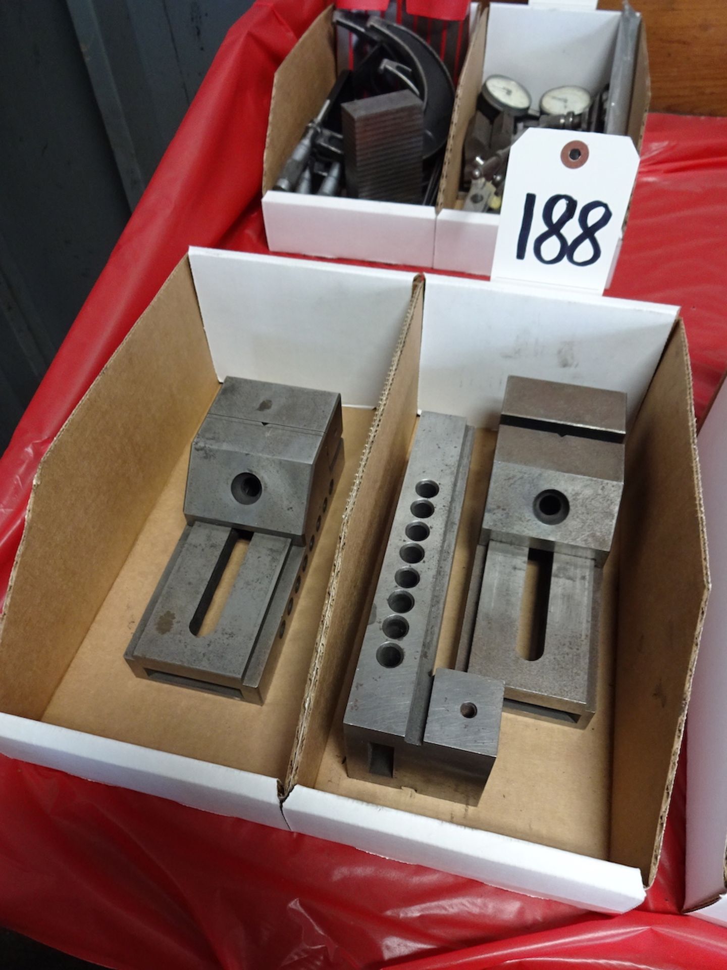 LOT: (2) Precision Vises