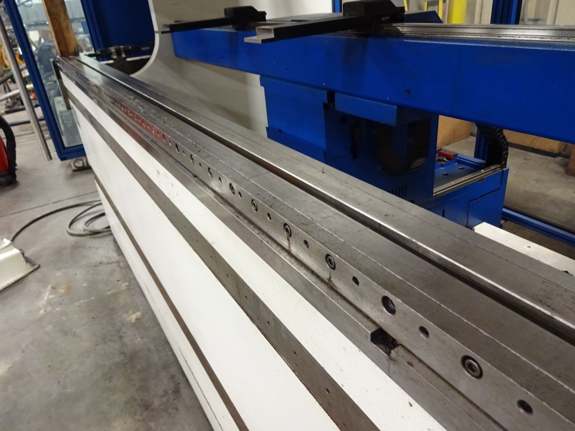 2005 Trumpf 93.67 Ton x 100 in. Long (approx.) Model TrumaBend V85S CNC Hydraulic Press Brake, S/N - Image 4 of 10
