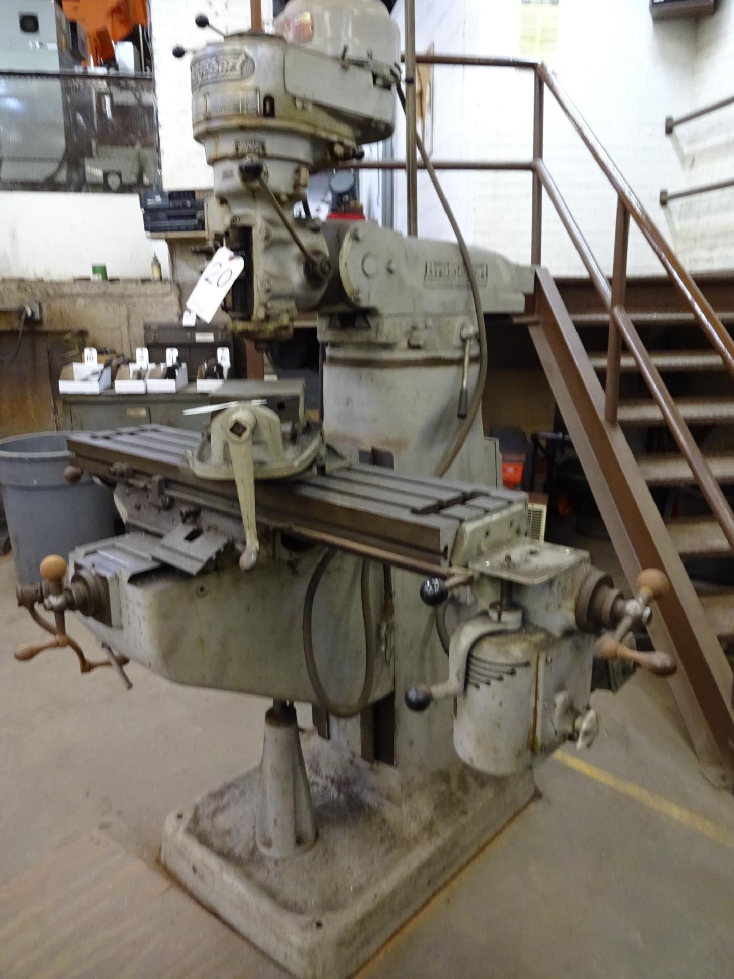 BRIDGEPORT 1HP VERTICAL MILLING MACHINE: S/N47121, 80-2720 RPM, 9 X 42 T-SLOT TABLE, POWER FEED - Image 5 of 5