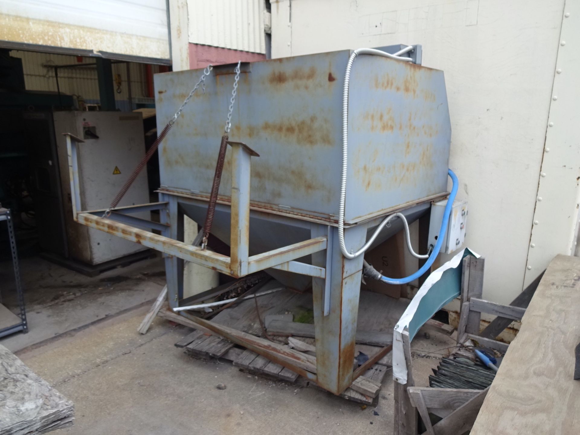 Trinco Model DP850 Dust Collector; Sand Blast Cabinet (missing window) - Image 4 of 4