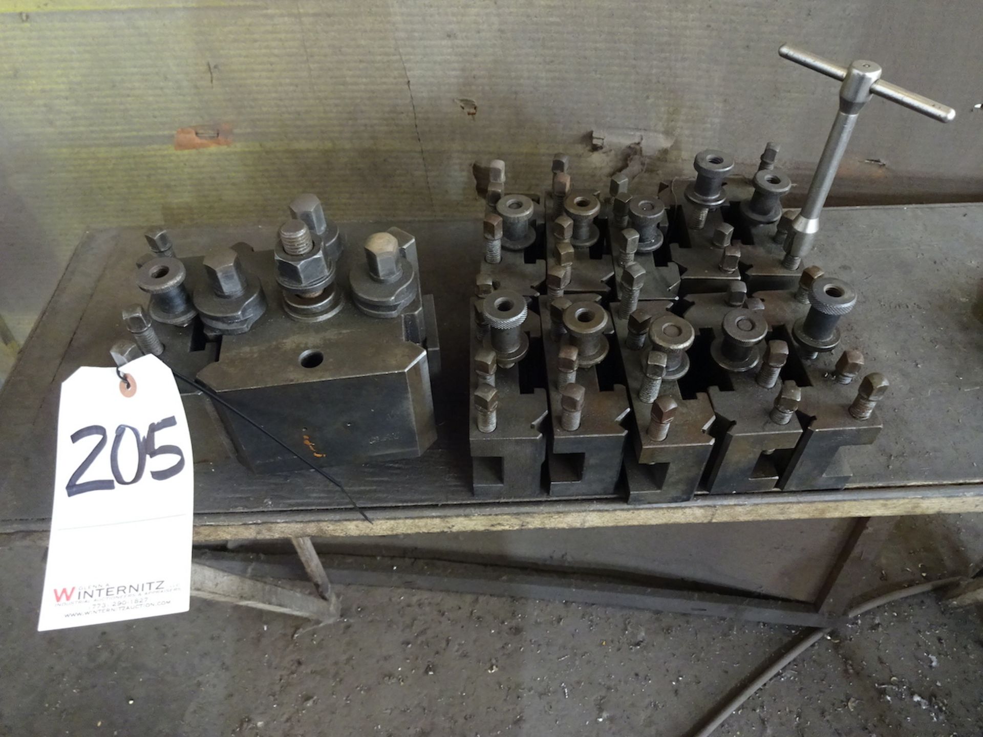 LOT: Assorted Lathe Tool Posts