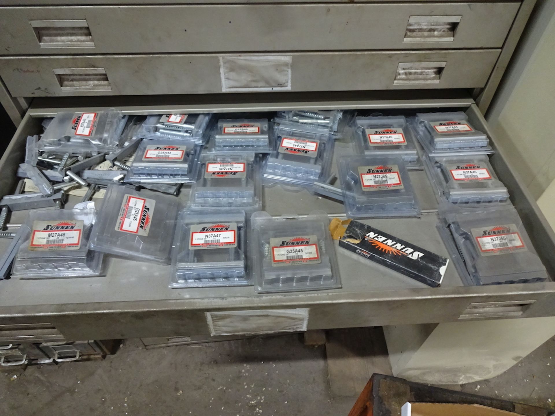 LOT: Assorted Hone Tooling (no cabinet) - Image 3 of 8