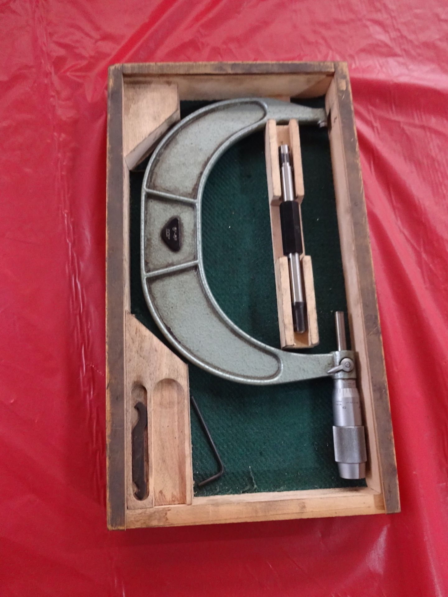 5 - 6 in. Micrometer