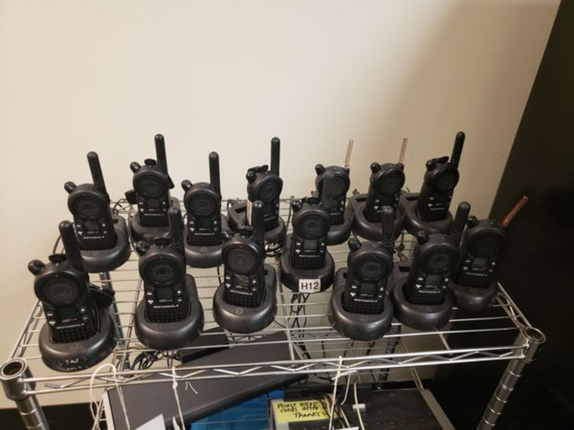 (x14) MOTOROLA WALKIE TALKIES WITH CHARGING STANDS AND CORDS