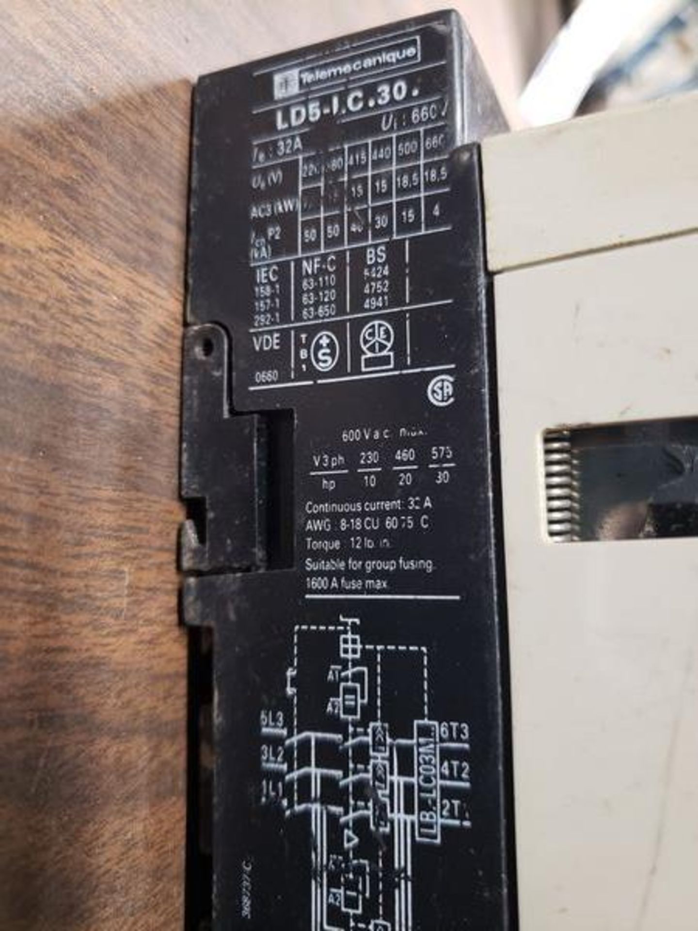 TELEMECANIQUE INTEGRAL 32 - PART # LD5-LC.30 - Image 2 of 3