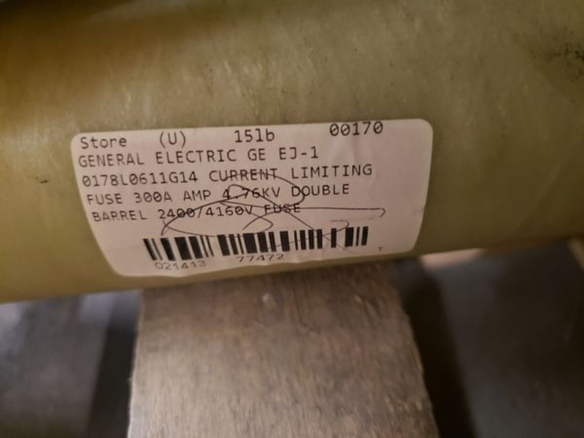 GE DOUBLE BARREL FUSES 178L611G24 - Image 3 of 3