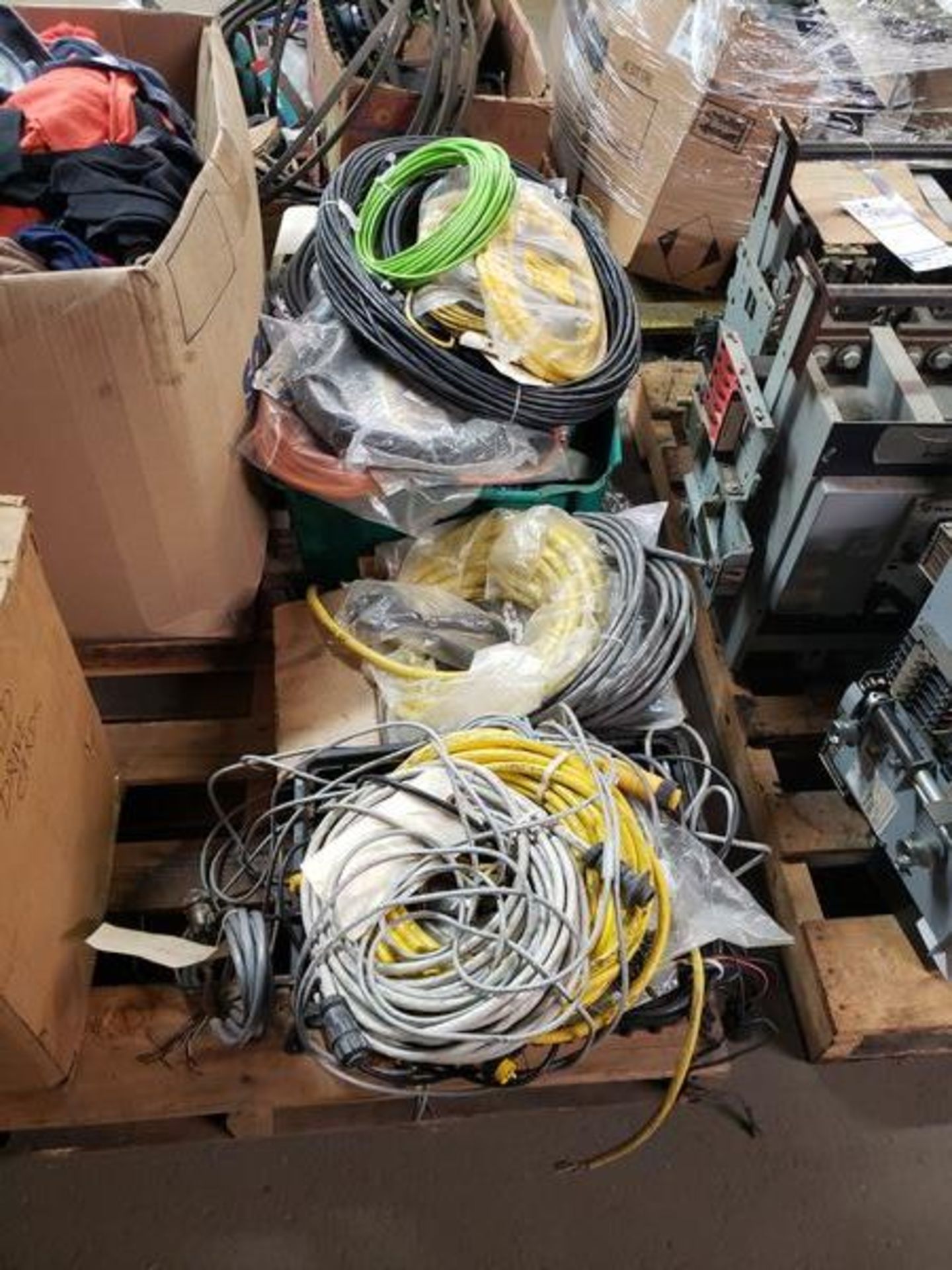 LOT OF CORDS AND CABLE