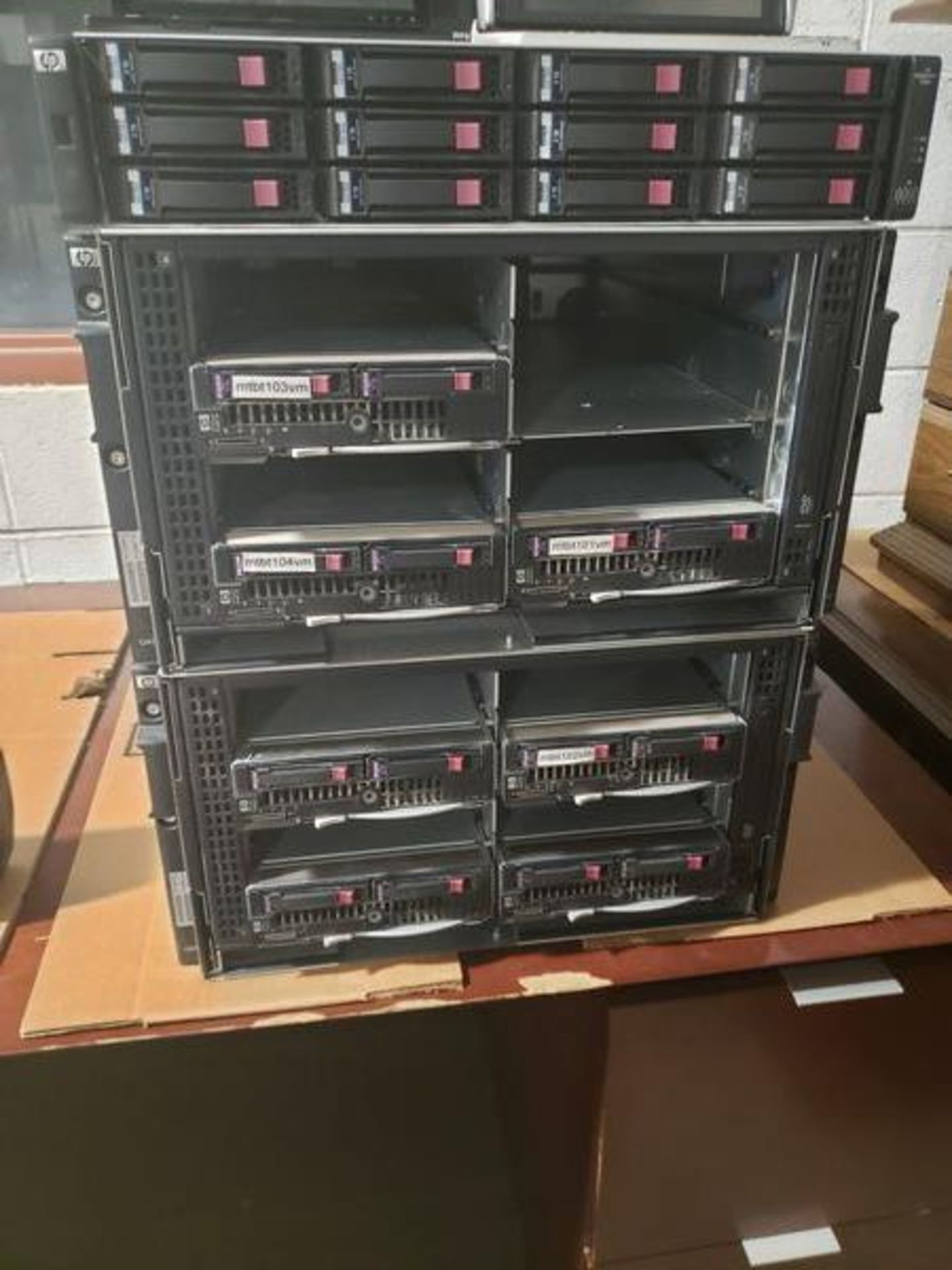 HP SERVERS MODEL FCLSE AND (2) HPK-HSTES-1026