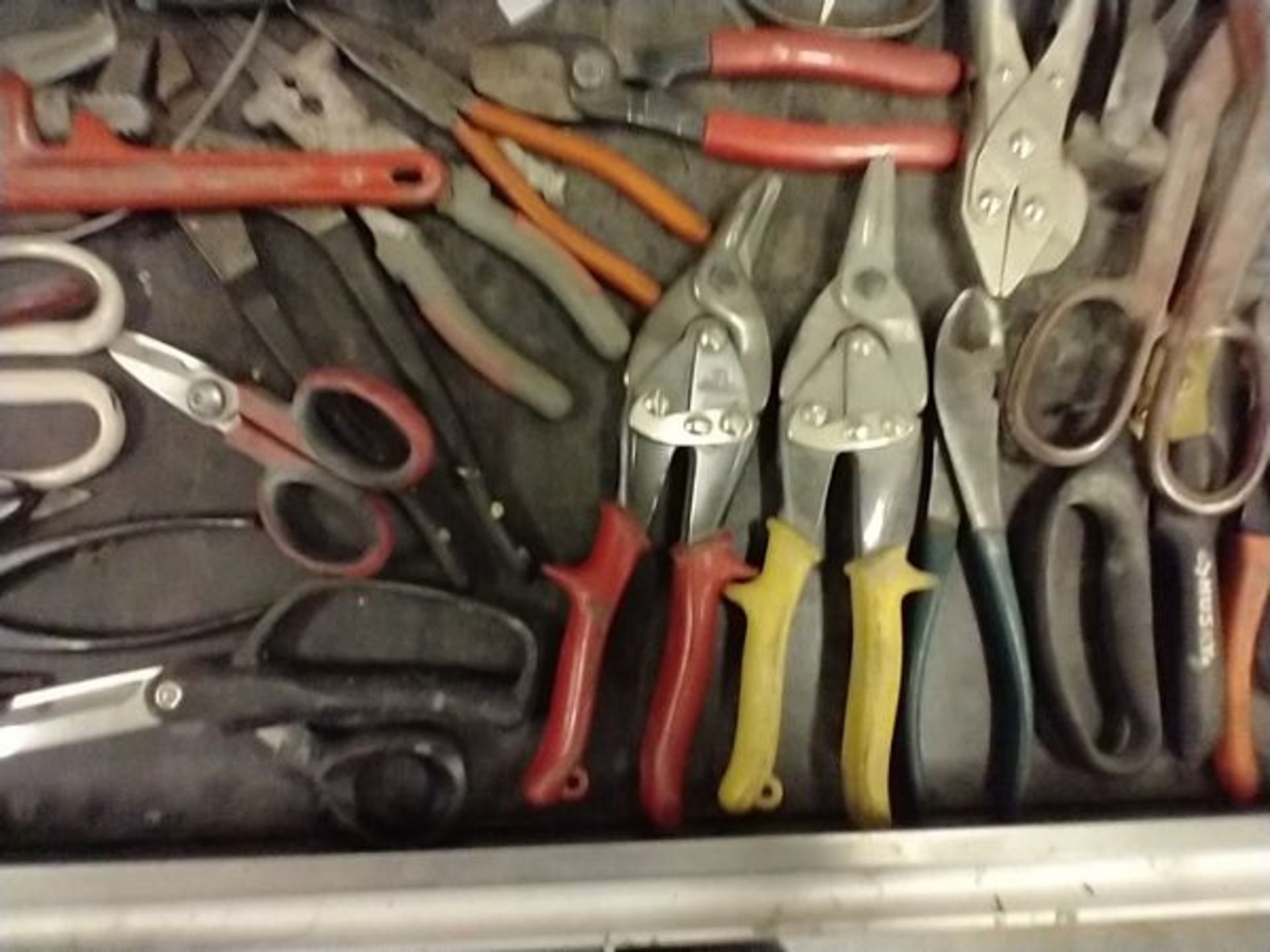 ASSORTED SNIPS AND OTHER TOOLS - Image 5 of 7