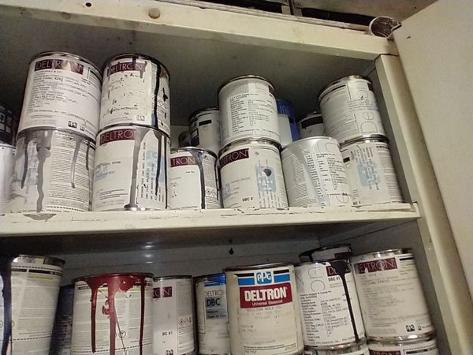 LOT OF OPEN PINTS AND QUARTS OF AUTO PAINT - Image 7 of 7