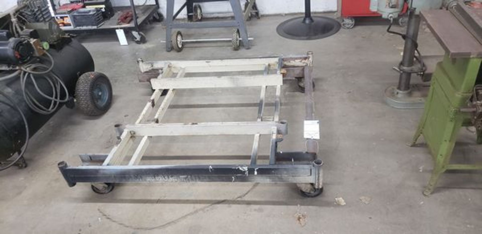 AUTO BODY CART