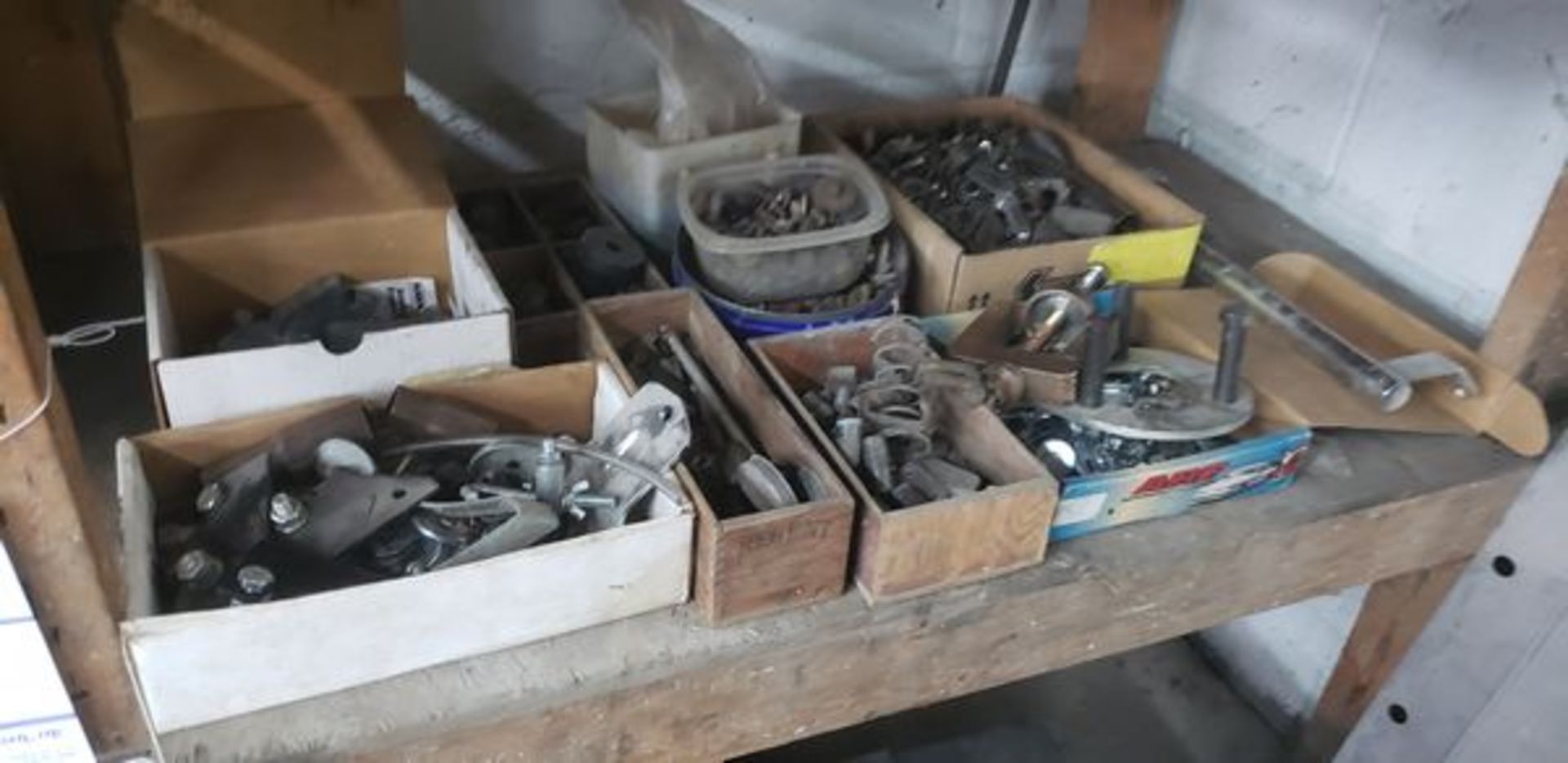 LOT OF ASSORTED FITTINGS AND SCRAP METAL