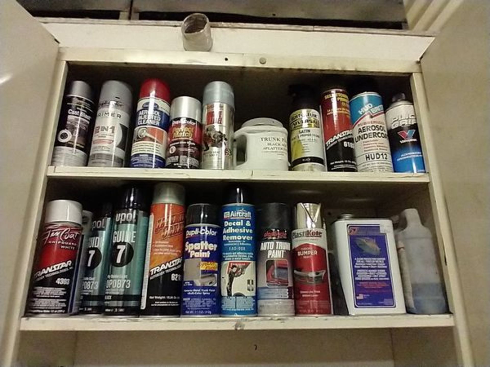 LOT OF NEW AND USED CANS OF SPRAY PAINT - Image 2 of 6