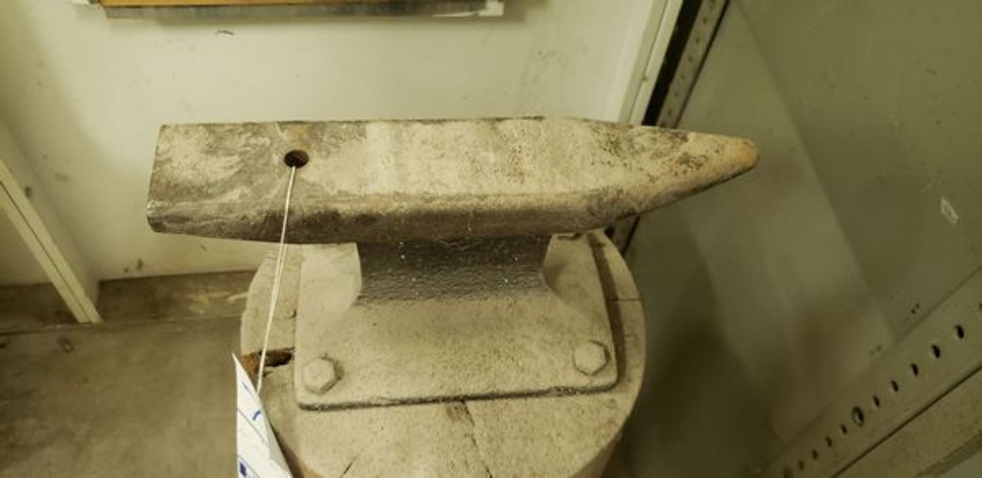 13" METAL ANVIL - Image 2 of 2