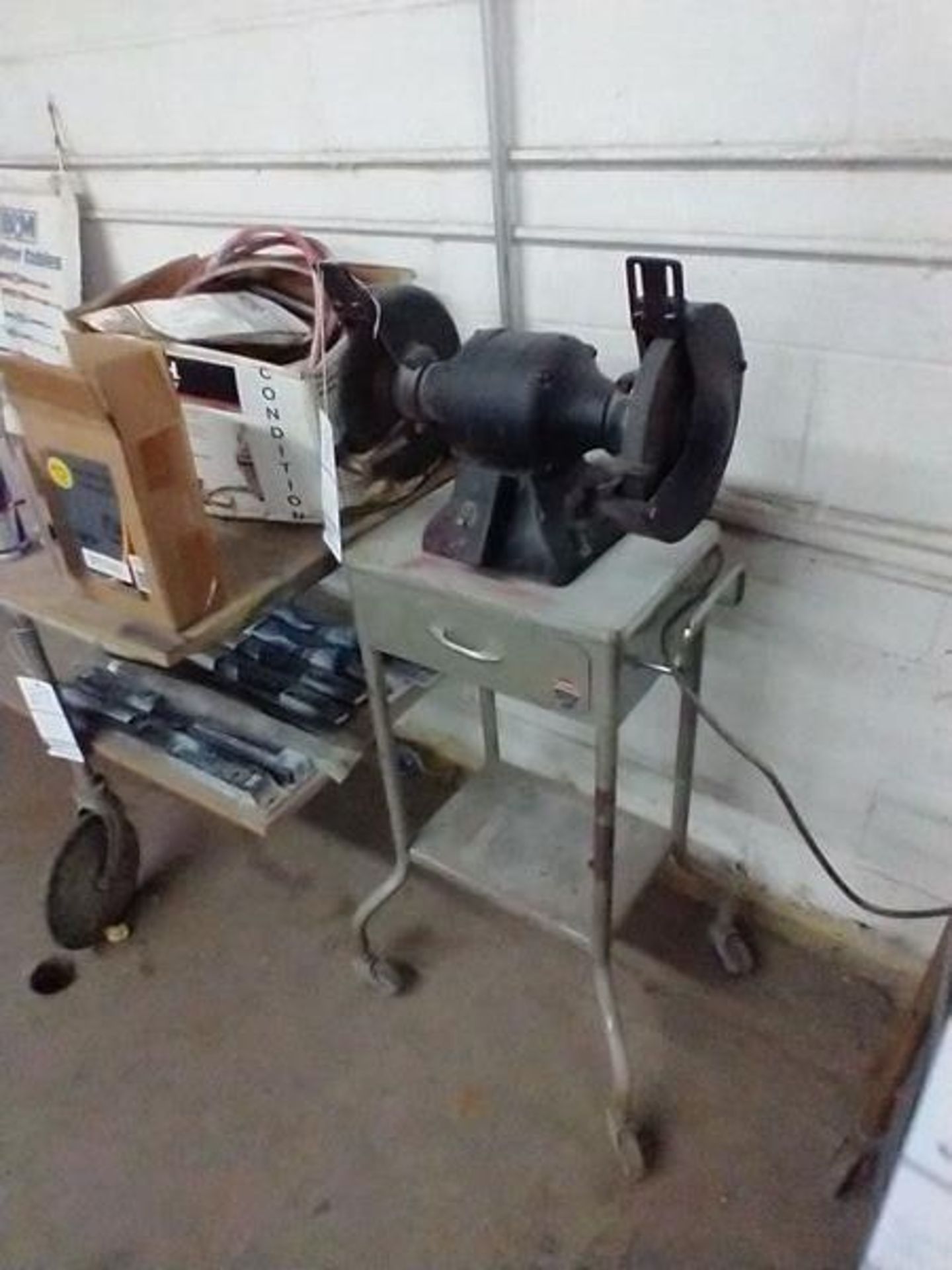 BENCH GRINDER WITH STAND - Image 4 of 4