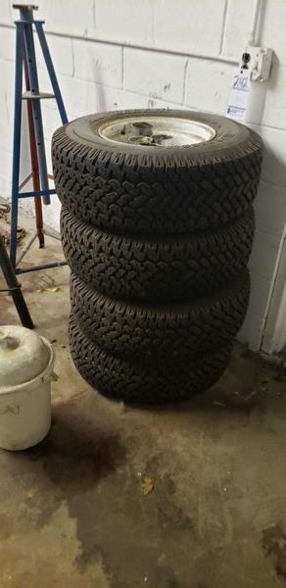 ALL TERRAIN PRO COMP TIRES 31X10.50R15LT