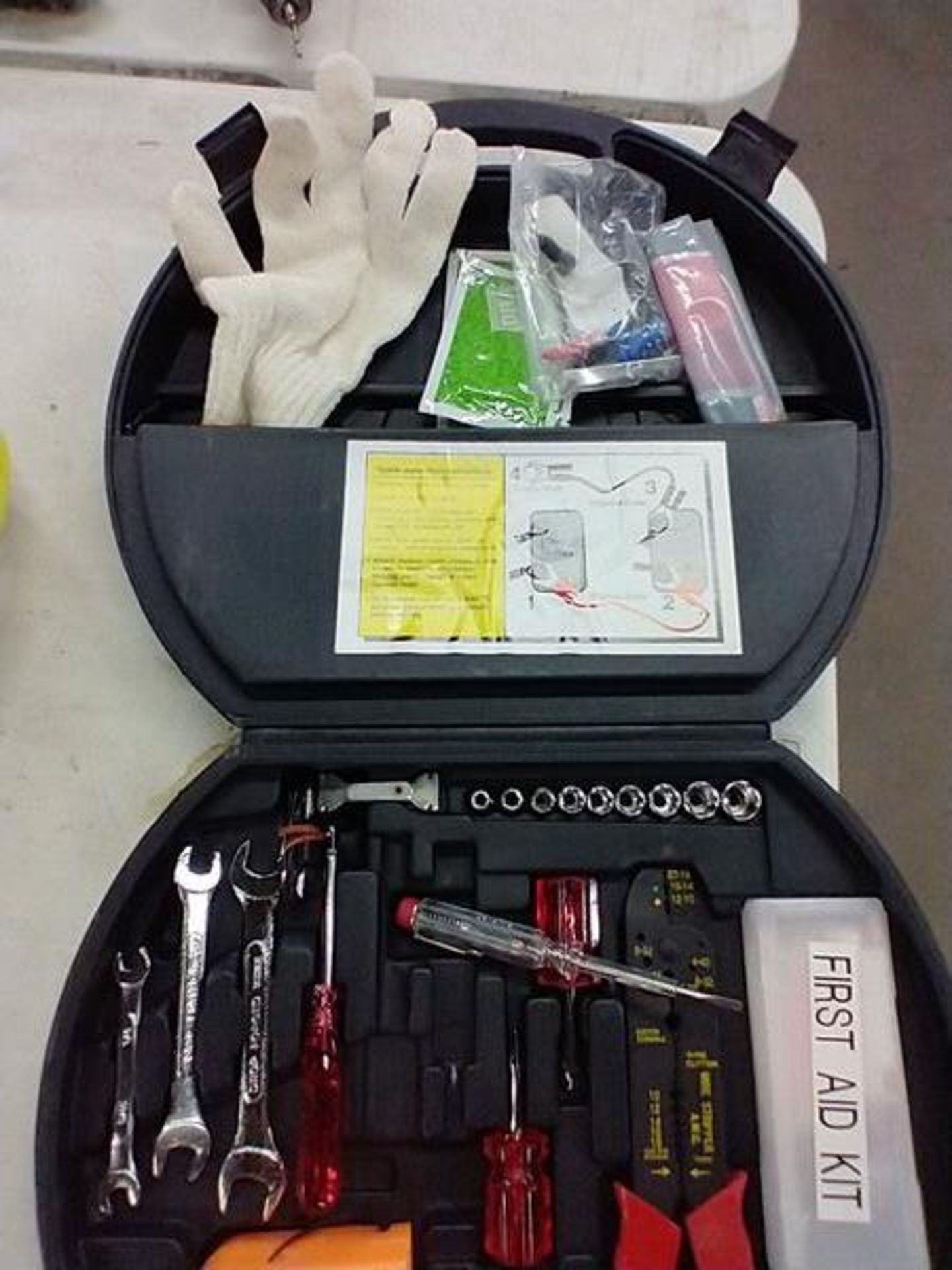 TOOL SET - Image 4 of 4