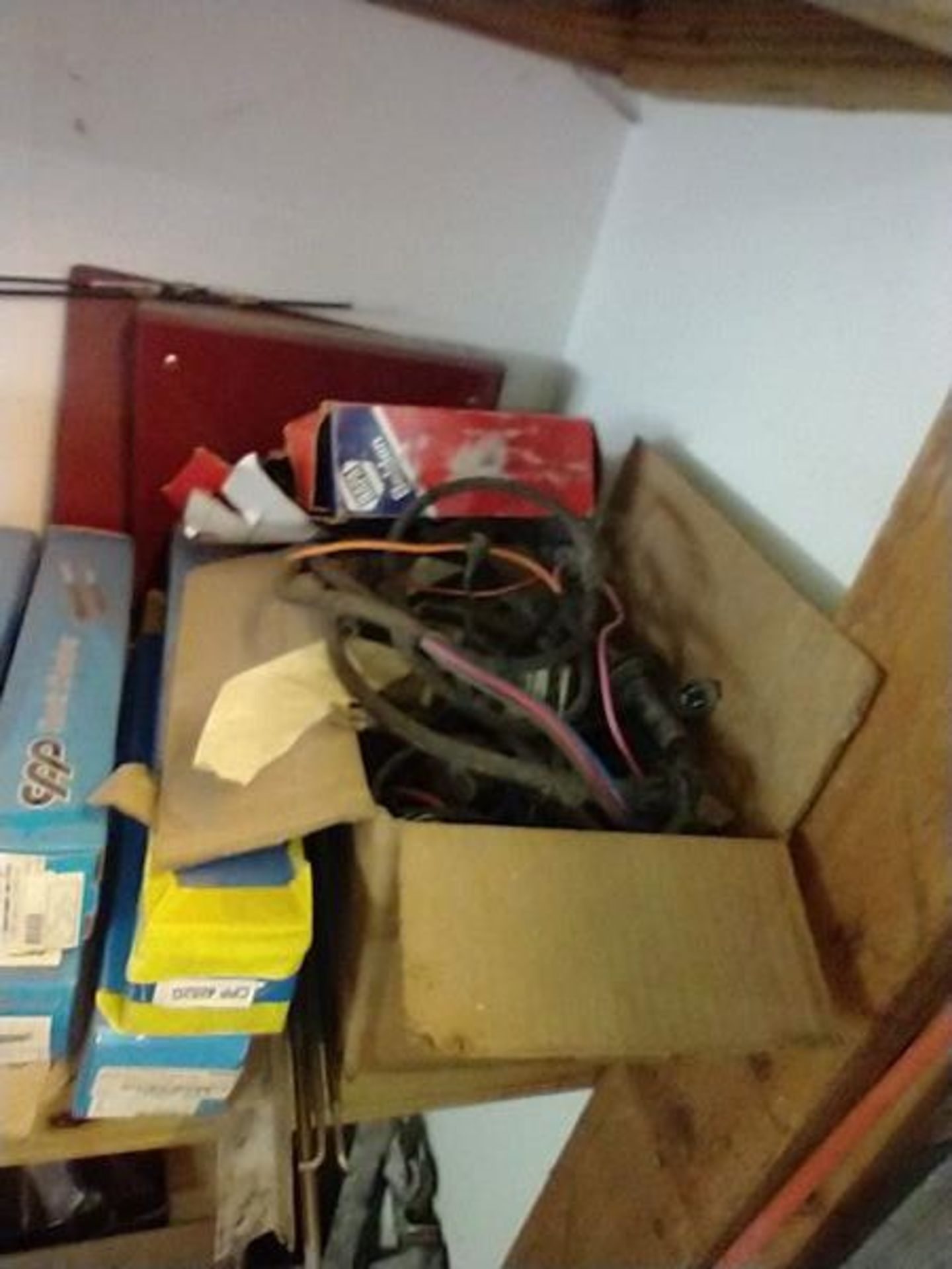 LOT OF ASSORTED CAR PARTS ON 2 SHELVES AND FLOOR - Image 11 of 23