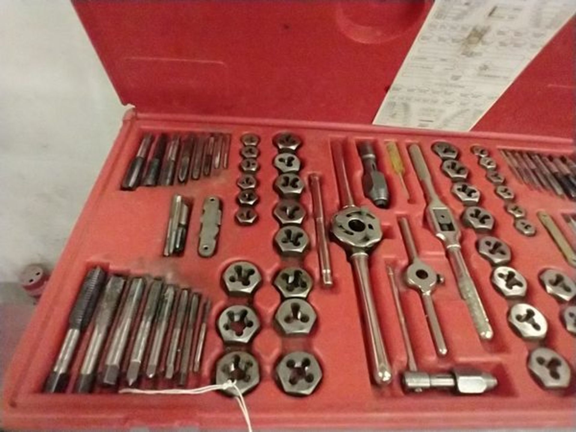 MAC 76PC TAP AND DIE SET - Image 2 of 5