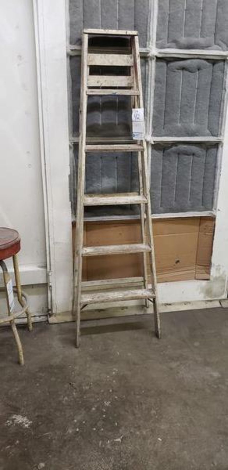 W6' WOODEN LADDER