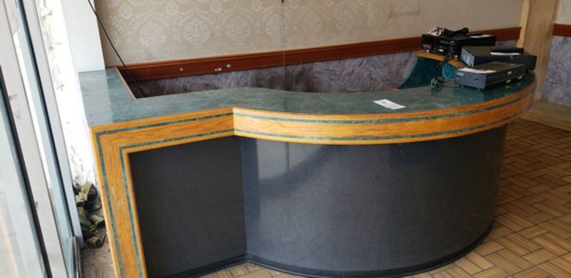 10' X 7'2" RECEPTIONIST COUNTER - L SHAPED WITH ROUND FRONT - Image 5 of 5