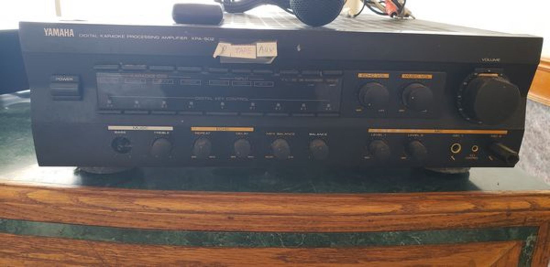 YAMAHA DIGITAL KARAOKE PROCESSING AMPLIFIER MODEL KPA-502 WITH MICROPHONE - Image 2 of 6