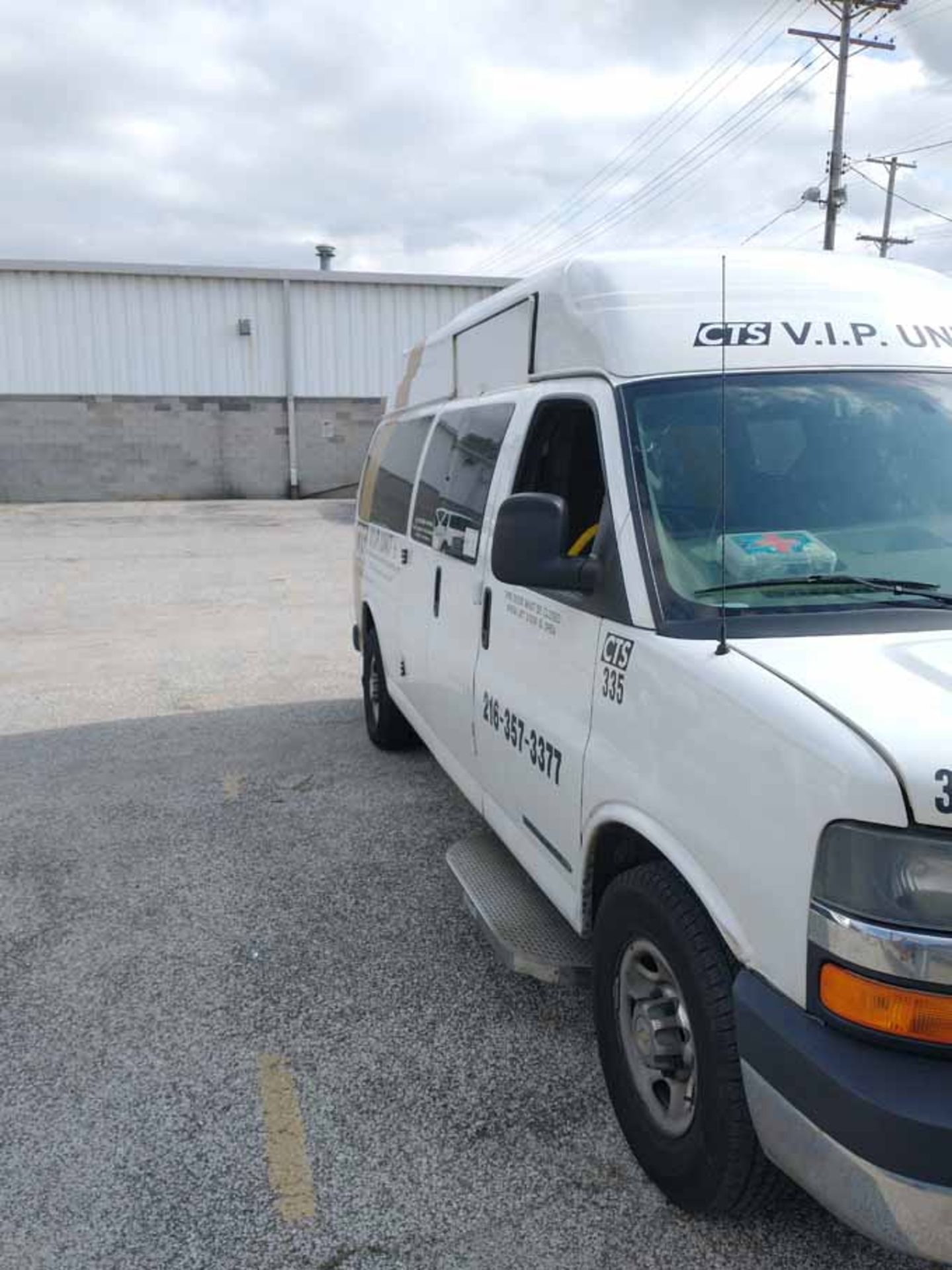 2013 CHEVROLET EXPRESS G3500LT (UNIT#335) VIN # 1GBZG1FA9D1152467 - Image 8 of 15