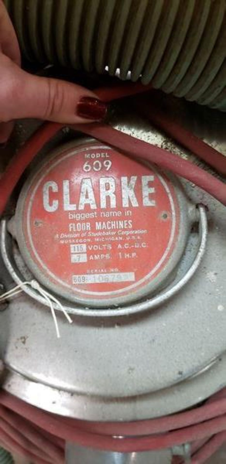 CLARKE 609 FLOOR MACHINE - Image 2 of 2