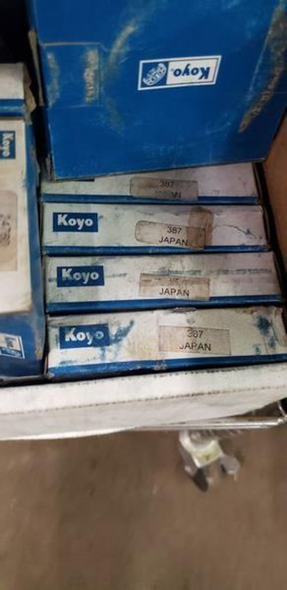 TUB OF ASSORTED KOYO BEARINGS (26) 387, (13) 2788-R AND (14) 24780 - Image 2 of 5