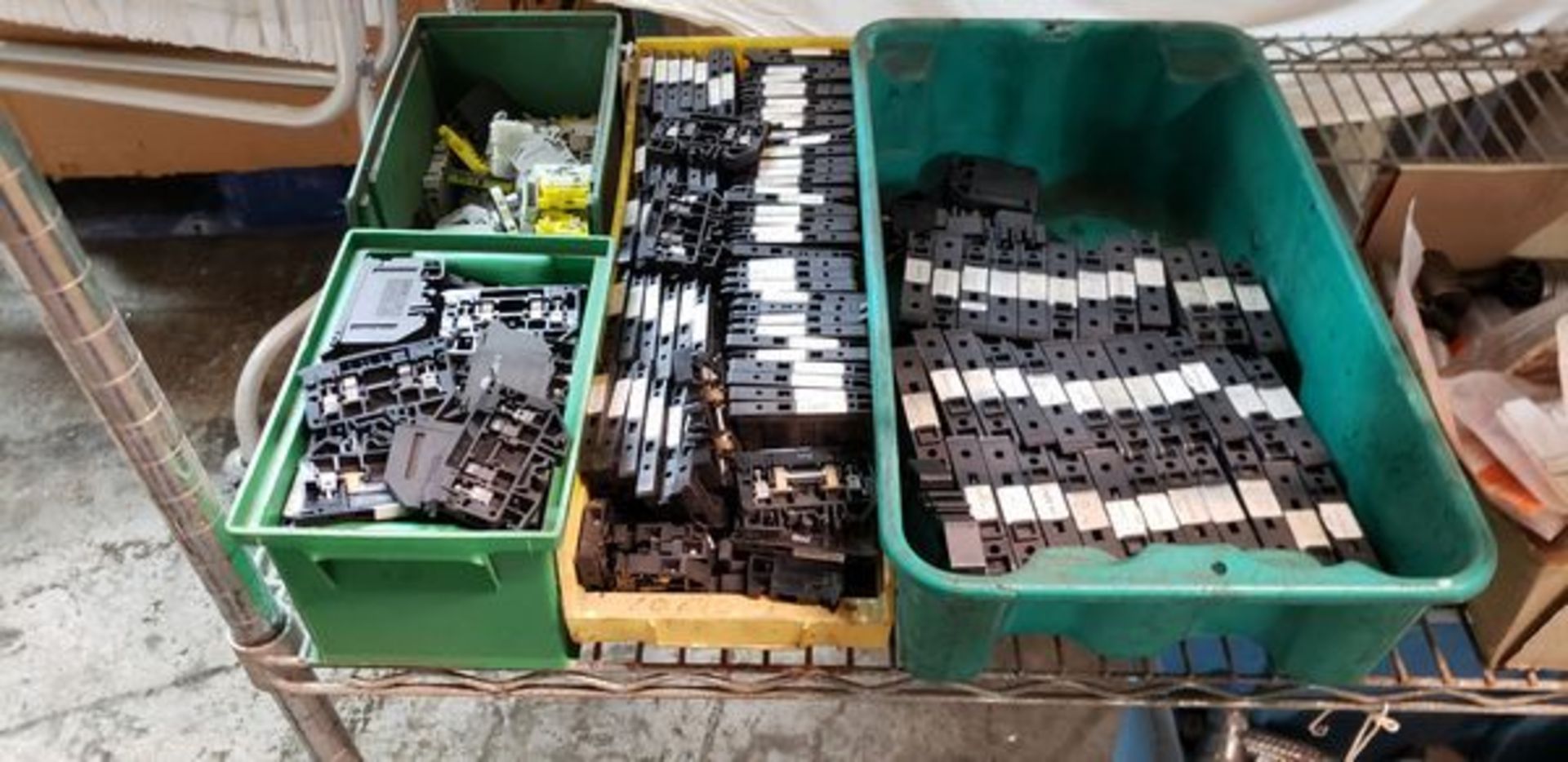 LOT OF ALLEN BRADLEY FUSE HOLDERS