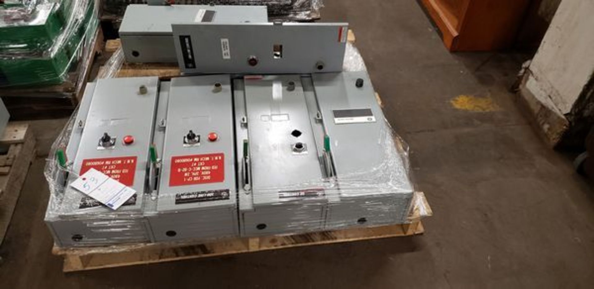 LOT OF 6 GE 480V 300 LINE CONTROL BOXES