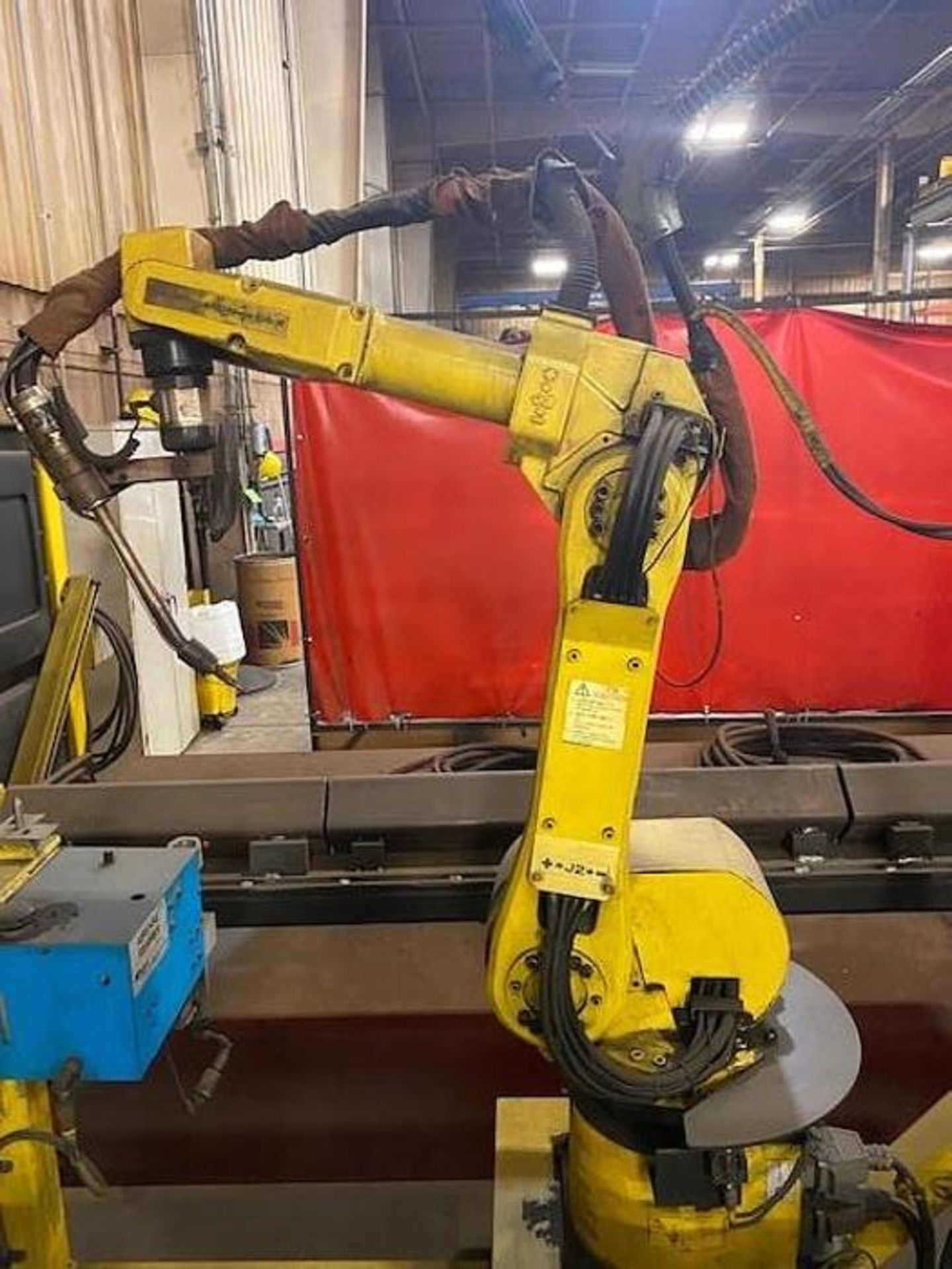 FANUC/GENESIS DUAL TRUNION WELDING CELL WITH ARCMATE 100iB ROBOT. - Image 2 of 12