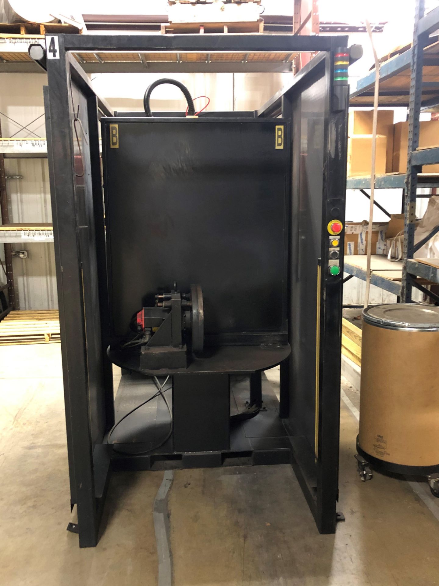 FANUC ARCMATE 100iB MIG WELDING CELL WITH A/B SIDED TABLE AND SERVO DRIVEN ROTARY TABLE ON EACH SIDE