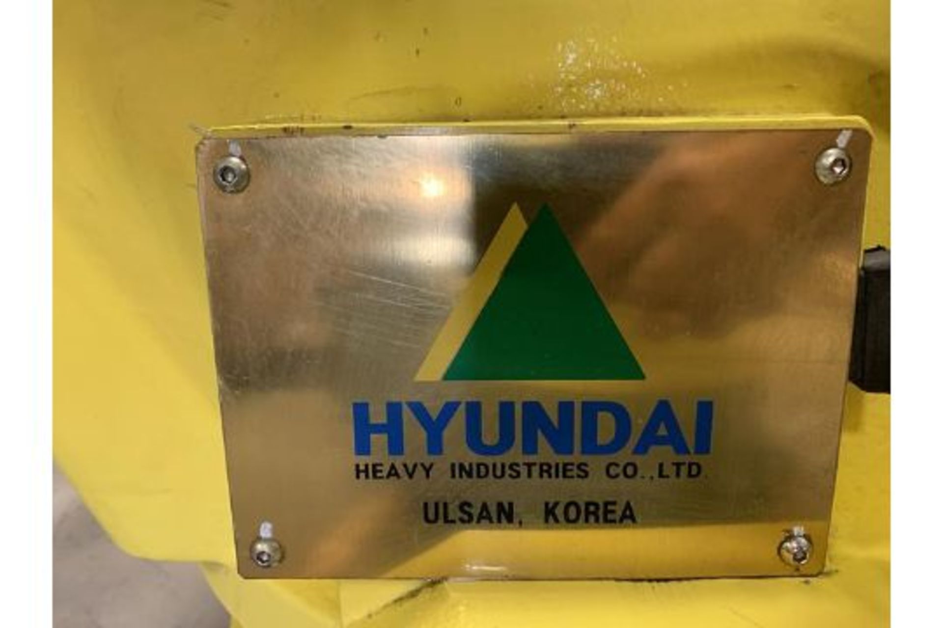 HYUNDIA ROBOT MODEL HX400 400KG X 2573MM H REACH WITH Hi5-N80U CONTR, YEAR 2012, SN HB35-055-572 - Image 5 of 22