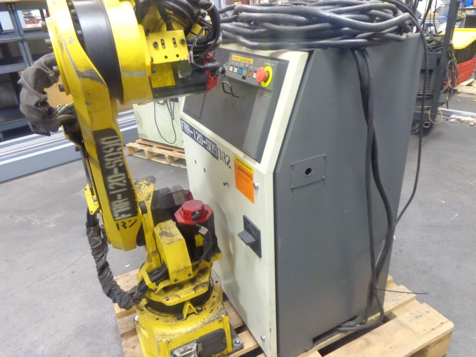 Fanuc Robot Arcmate 120iB with R-J3iB control, cables and teach pendant F62237 - Image 2 of 2