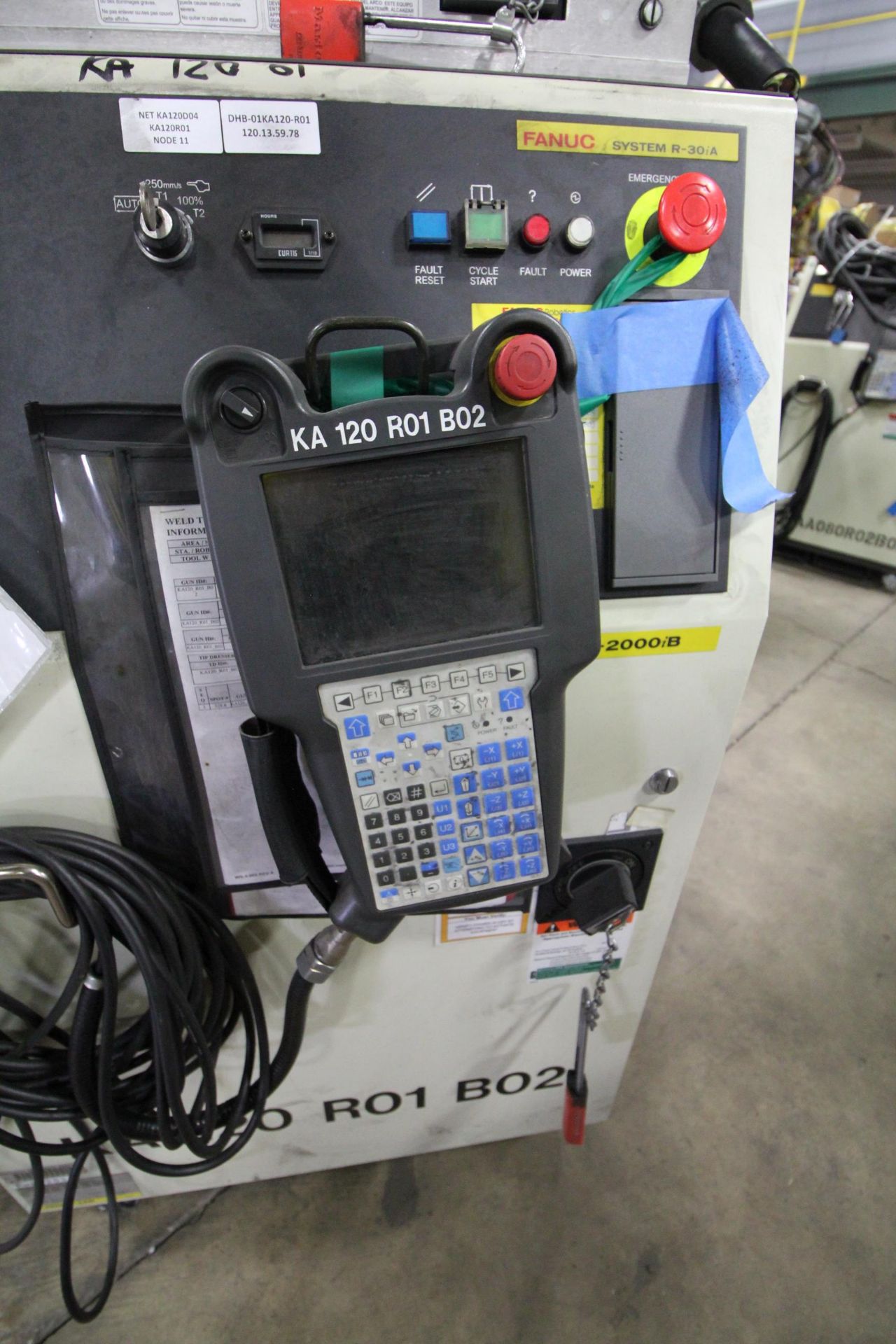 FANUC ROBOT R-2000iB/210F WITH R-30iA CONTROL, CABLES & TEACH PENDANT, YEAR 2009 - Image 6 of 8