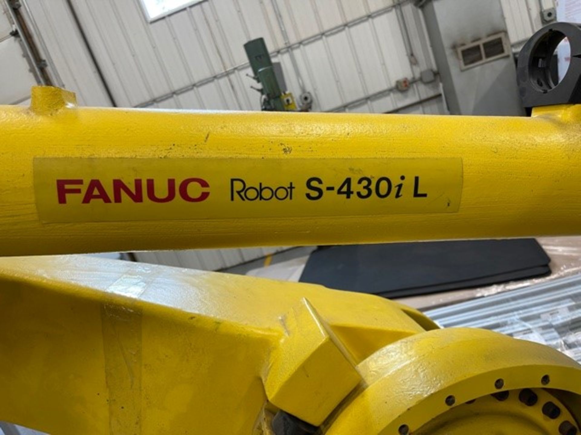 FANUC S-430iL WITH R-J3 CONTROL